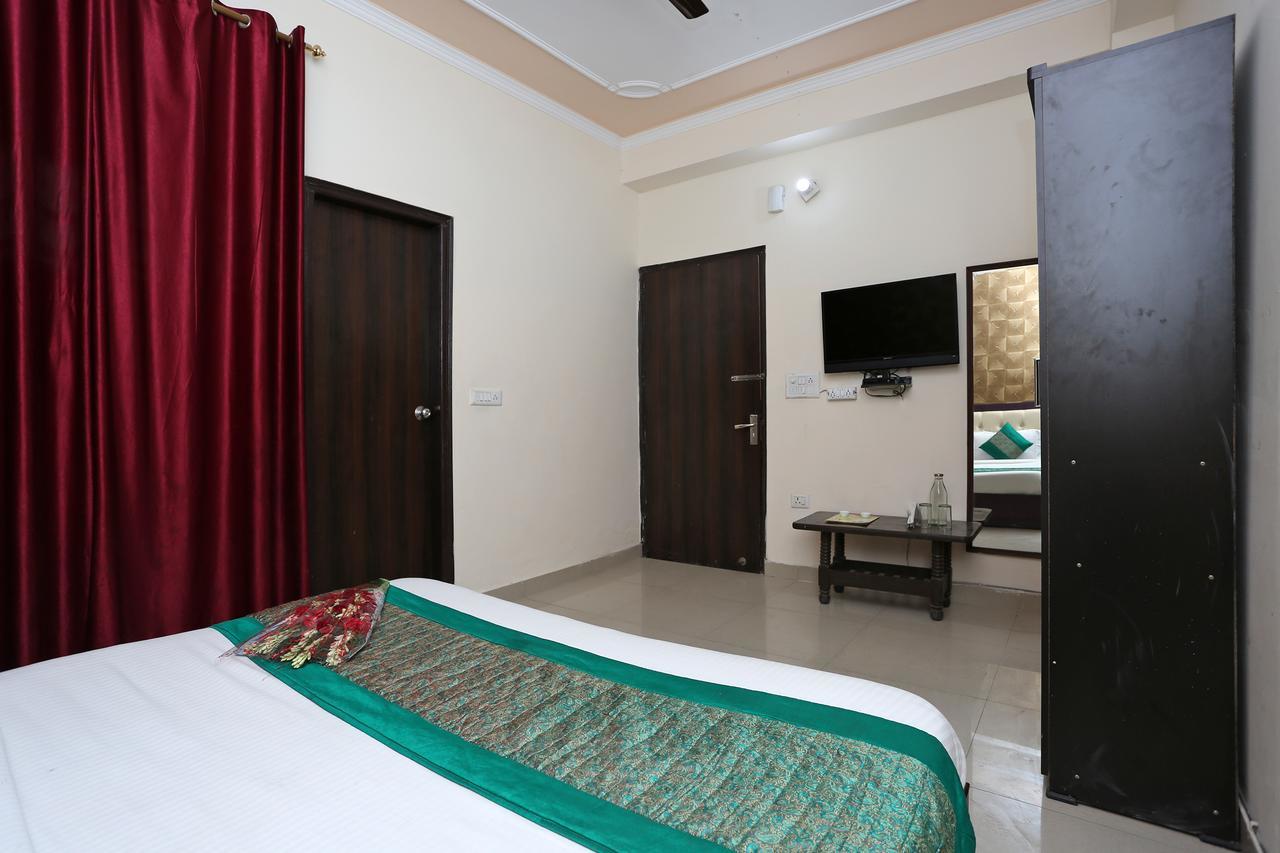Hotel Avalon New Delhi Exterior photo
