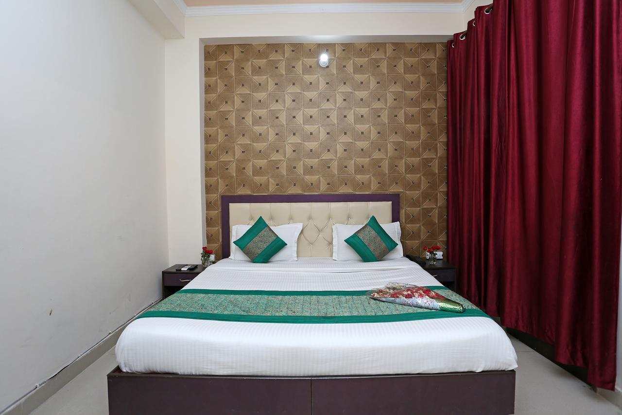 Hotel Avalon New Delhi Exterior photo