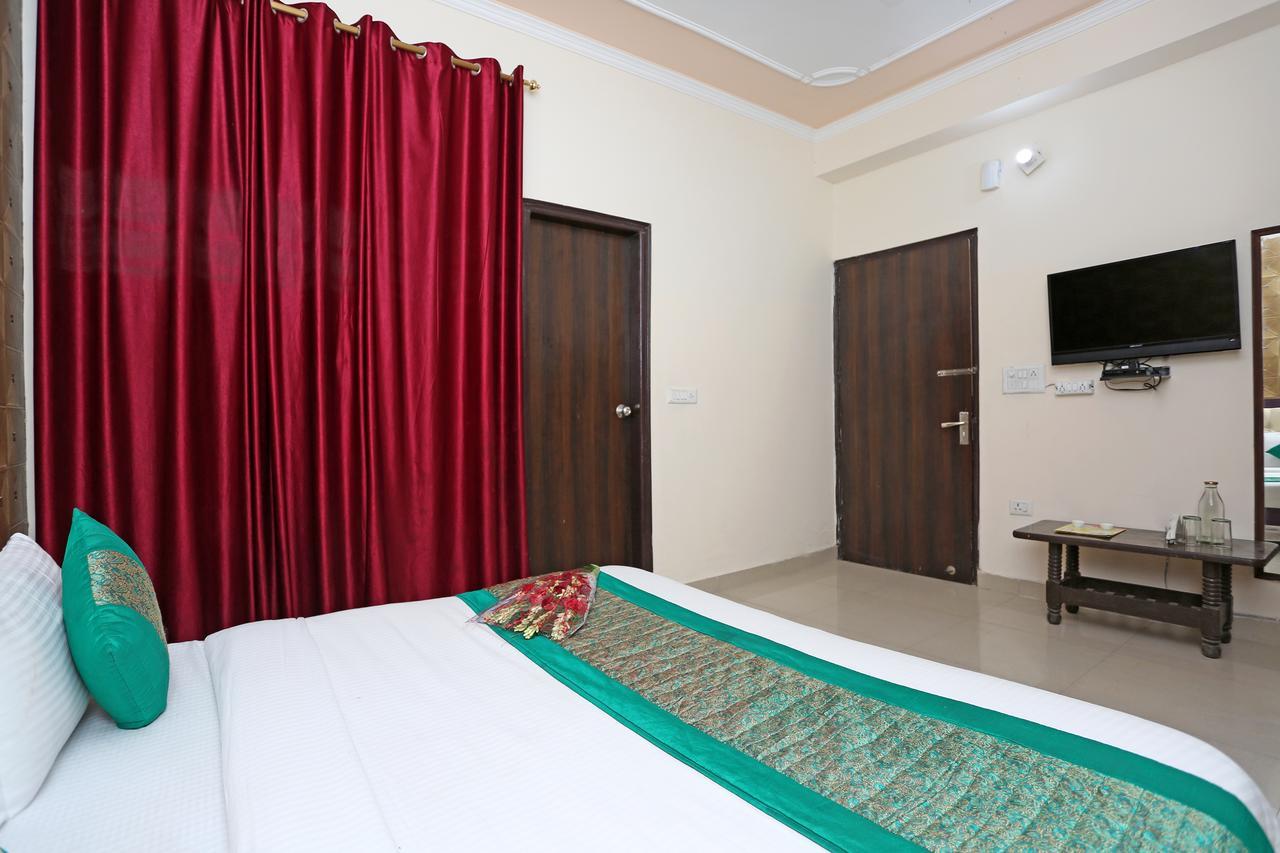 Hotel Avalon New Delhi Exterior photo